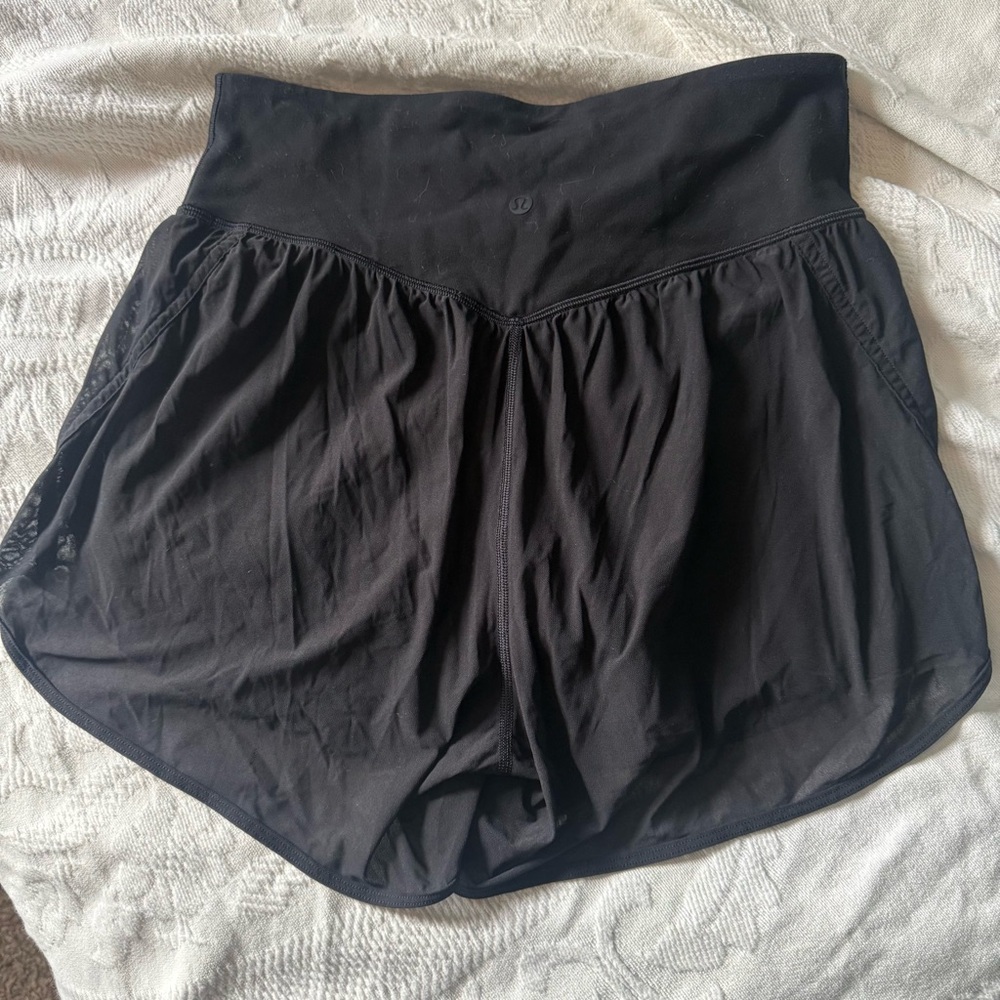 Lululemon Women's Black Mesh Overlay Shorts - Picture 2 of 5